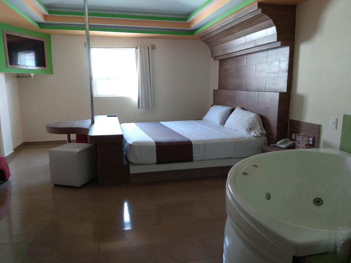 Hotel Rubi Manzanillo Exterior foto